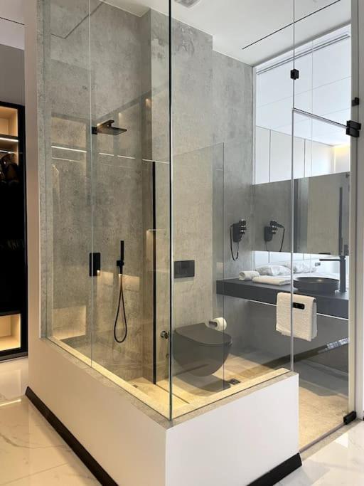 Apartmán Luxury Penthouse Prishtina Priština Exteriér fotografie